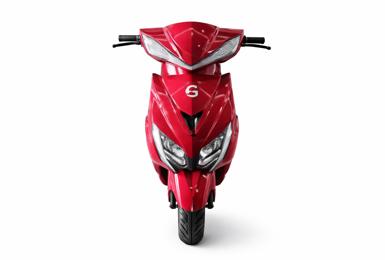 red_scooter_white_385x260